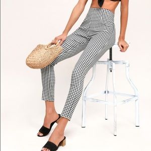 NWT Lulu’s High-Waisted B&W Gingham Pants - L